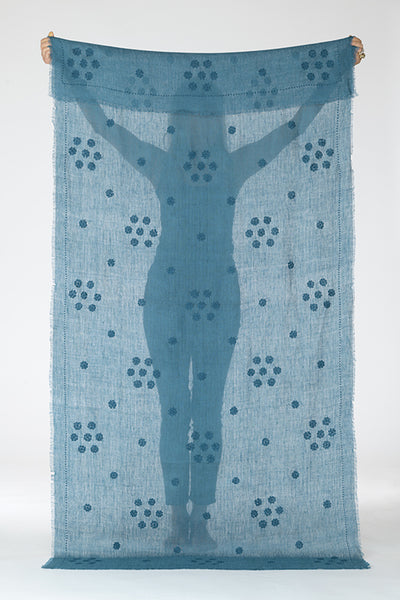 LINEN EMBROIDERED COLABA DAISY CHAIN SHAWL
